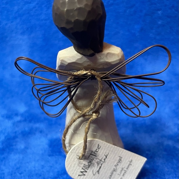 Willow Tree “Loving Angel” Figurine 2002 by Susan Lordi a Demdaco angel. - Picture 1 of 4